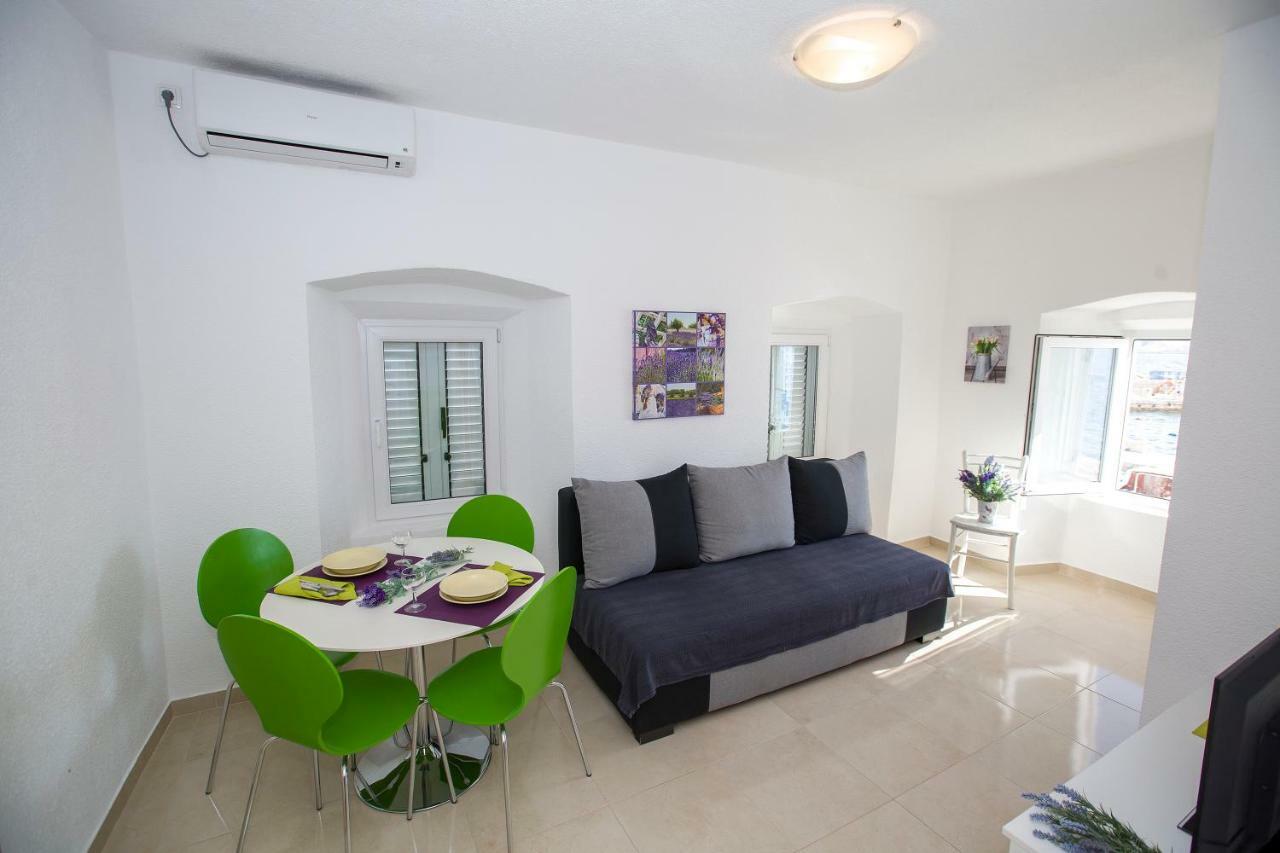 Apartmani Cindric Карлобаг Екстериор снимка