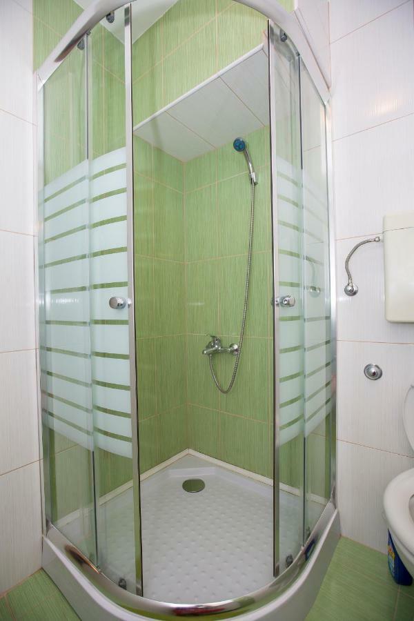 Apartmani Cindric Карлобаг Екстериор снимка