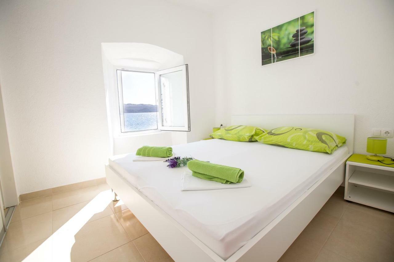 Apartmani Cindric Карлобаг Екстериор снимка