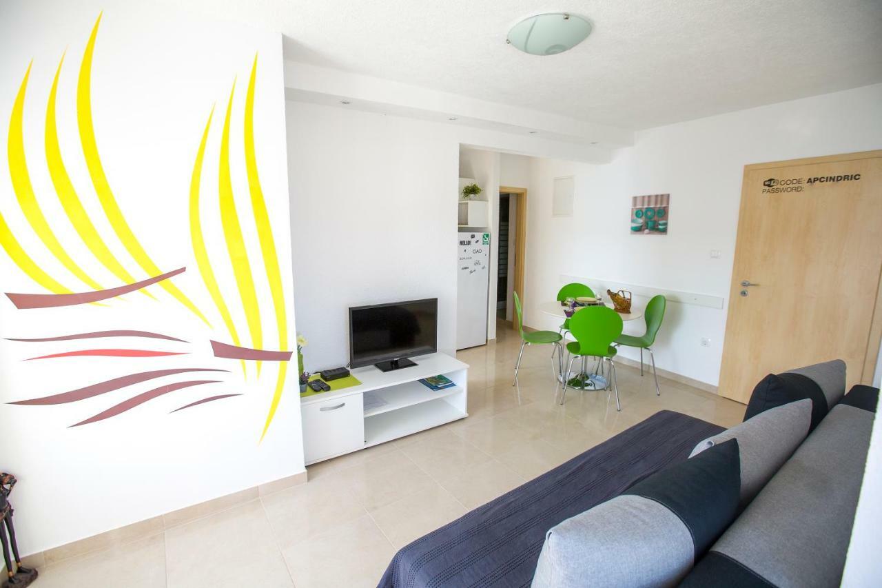 Apartmani Cindric Карлобаг Екстериор снимка