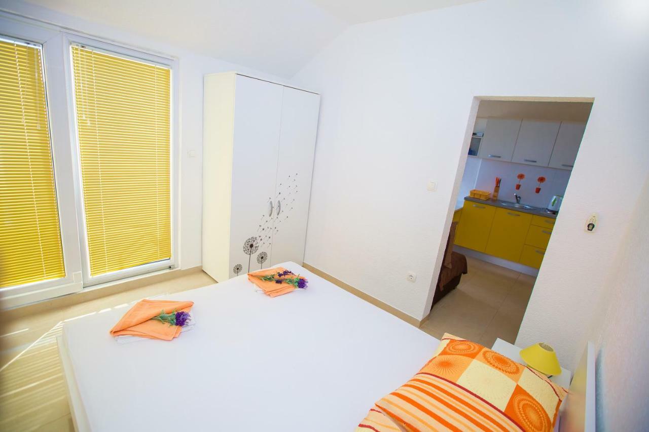 Apartmani Cindric Карлобаг Екстериор снимка