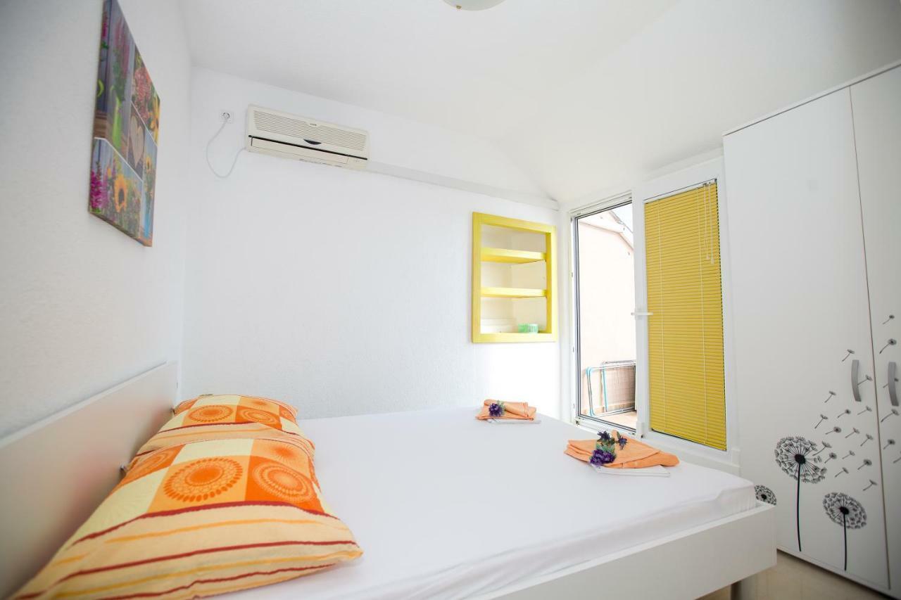 Apartmani Cindric Карлобаг Екстериор снимка