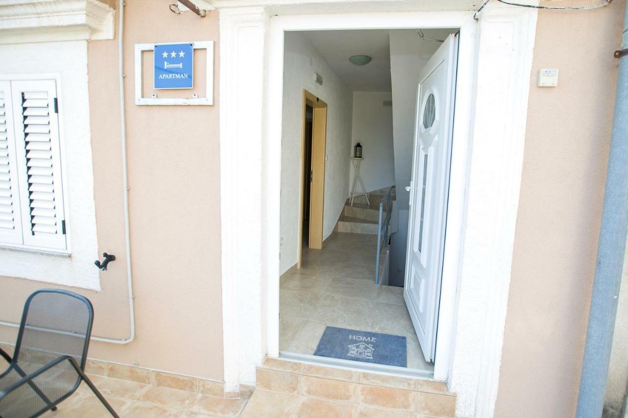 Apartmani Cindric Карлобаг Екстериор снимка